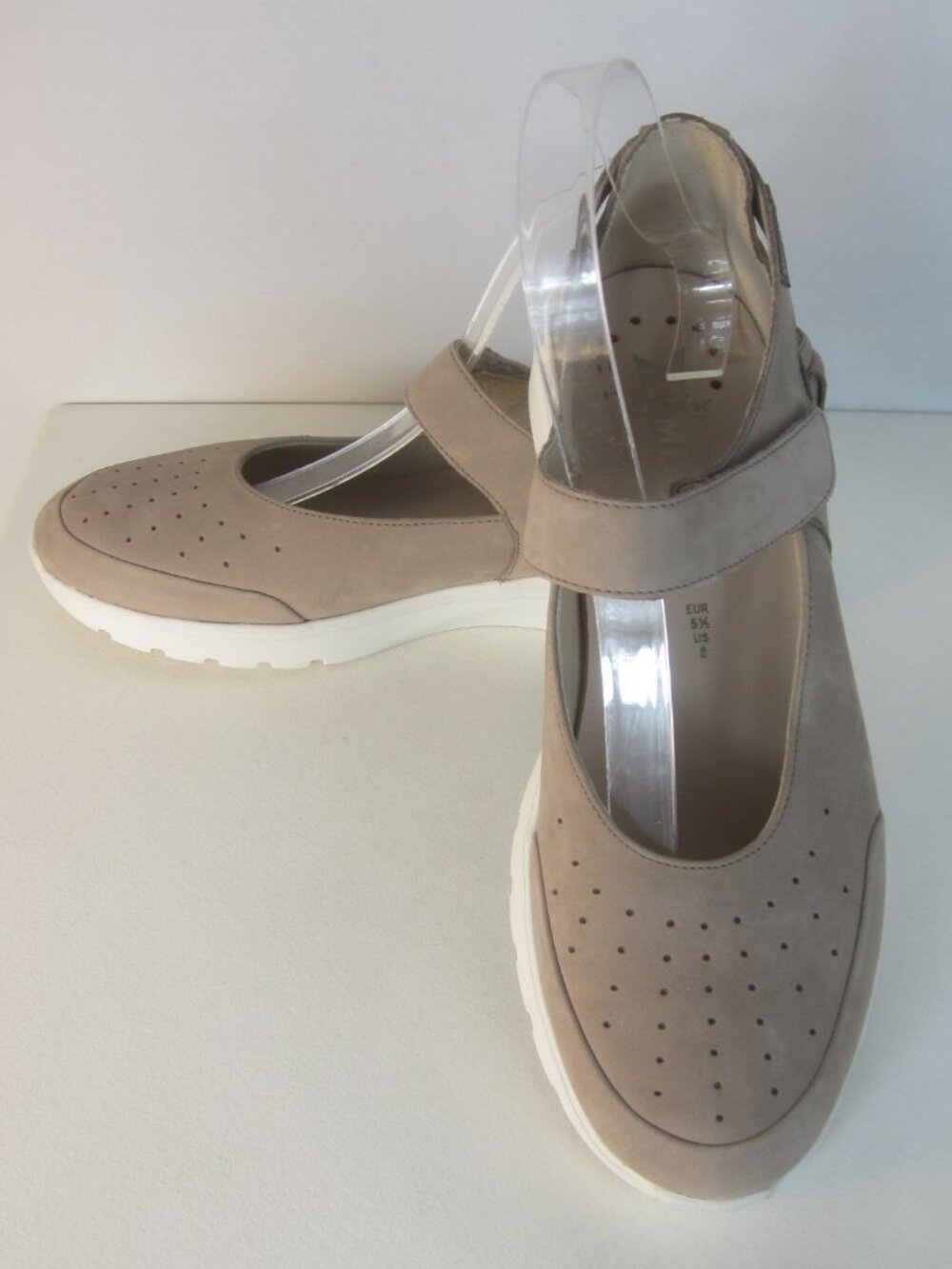 NEW Mephisto Women 8 Beige Nubuck Suede Marsia Ballet Mary Jane Comfort Flats